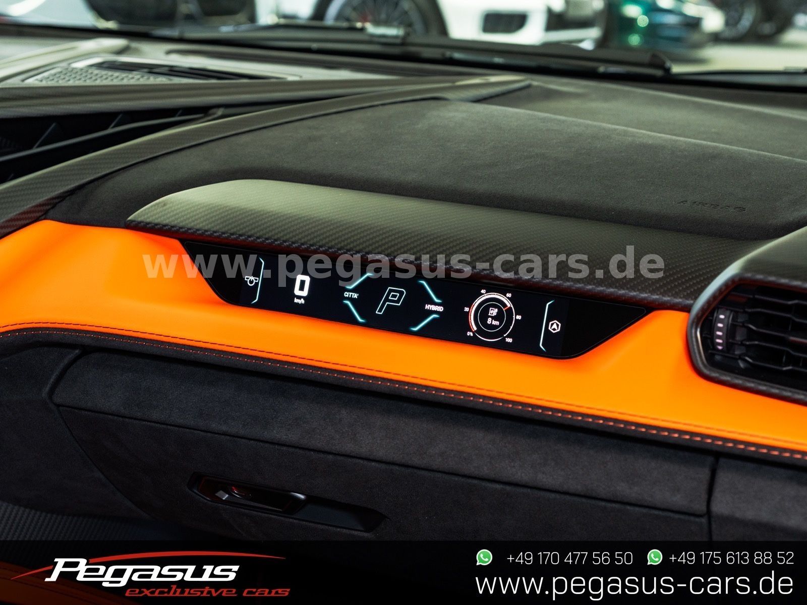 LAMBORGHINI Revuelto - 33