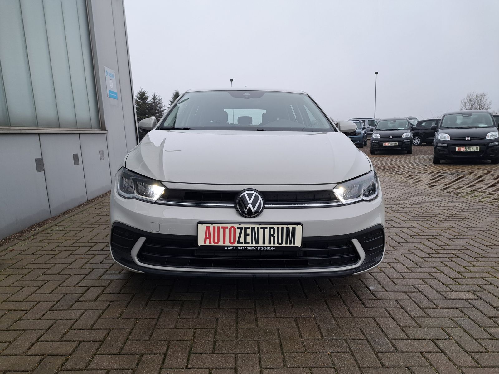 Fahrzeugabbildung Volkswagen Polo 1.0 LED KLIMA PDC LICHTSENSOR APPLECARPLAY
