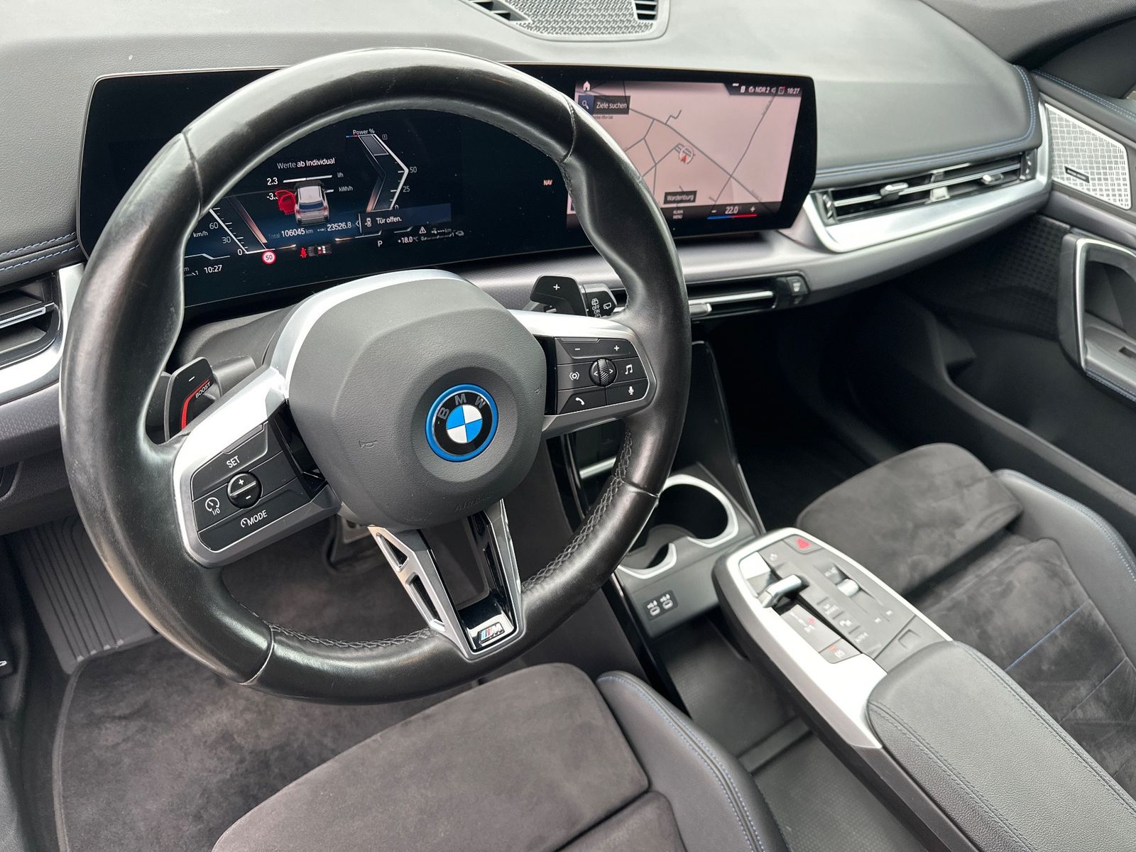 Fahrzeugabbildung BMW X1 xDrive30e M-Sport NAV+LED+ACC+AHK+H&K+VCOCKP