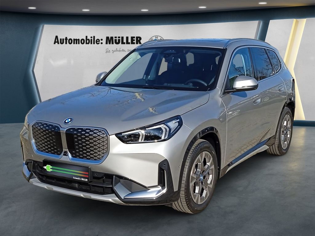BMW iX1