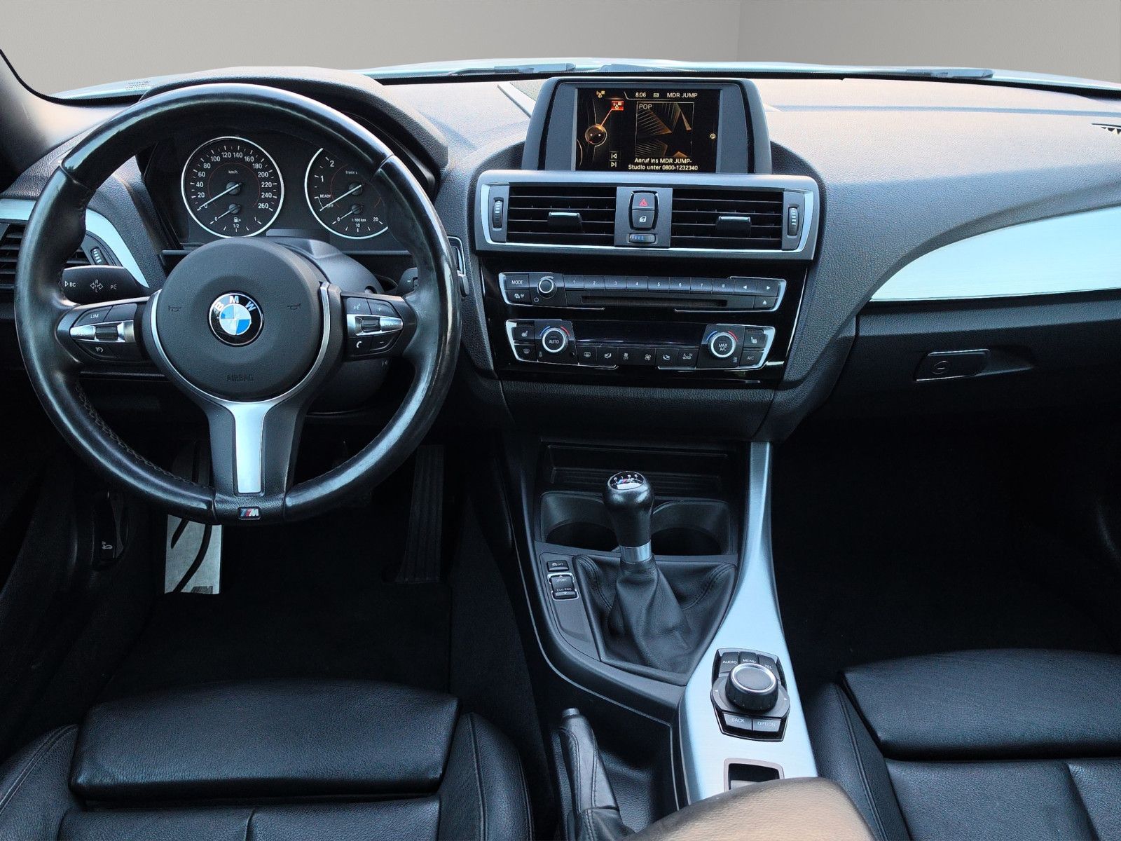 Fahrzeugabbildung BMW 218i Cabrio M Sport LEDER XENON SHZ TEMPOMAT