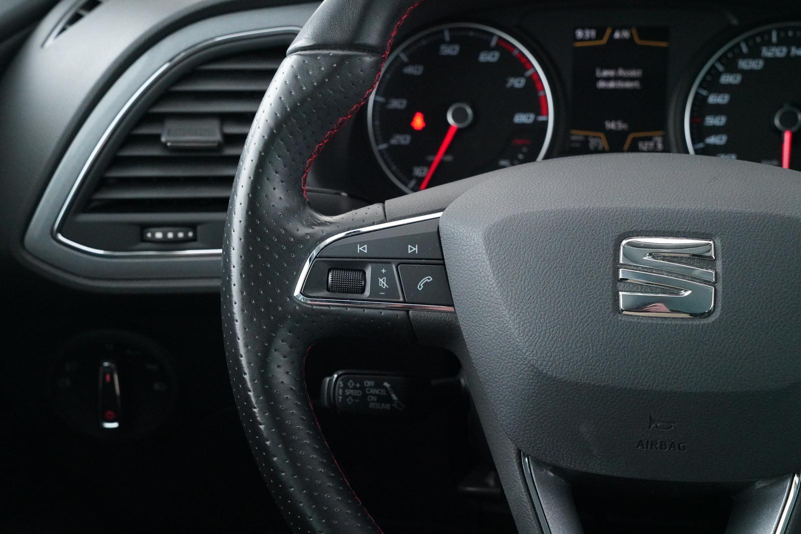 Seat LEON ST FR 1.8TSI COMBI SCHECKHEFT GEPFLEGT+AHK