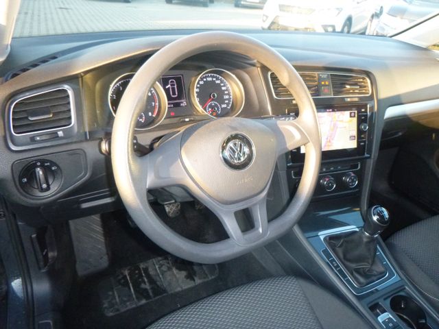 Fahrzeugabbildung Volkswagen Golf VII Variant >Navi/Klima/VW Connect<
