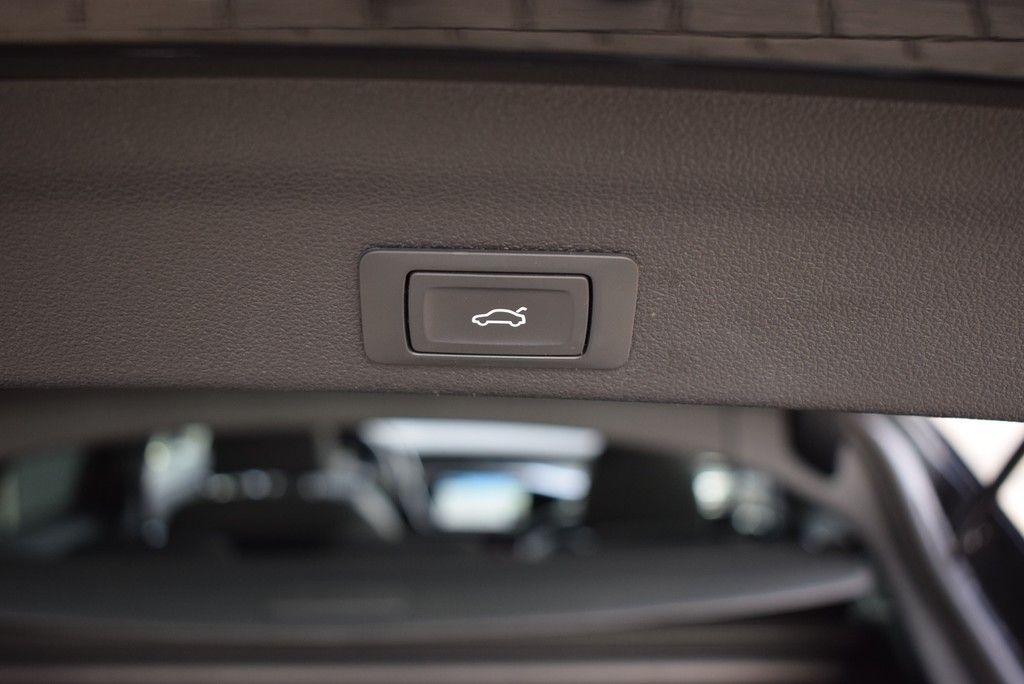 Audi A6 Avant 55 TFSI e qu S-tr. S-line Matrix Pano foto 16
