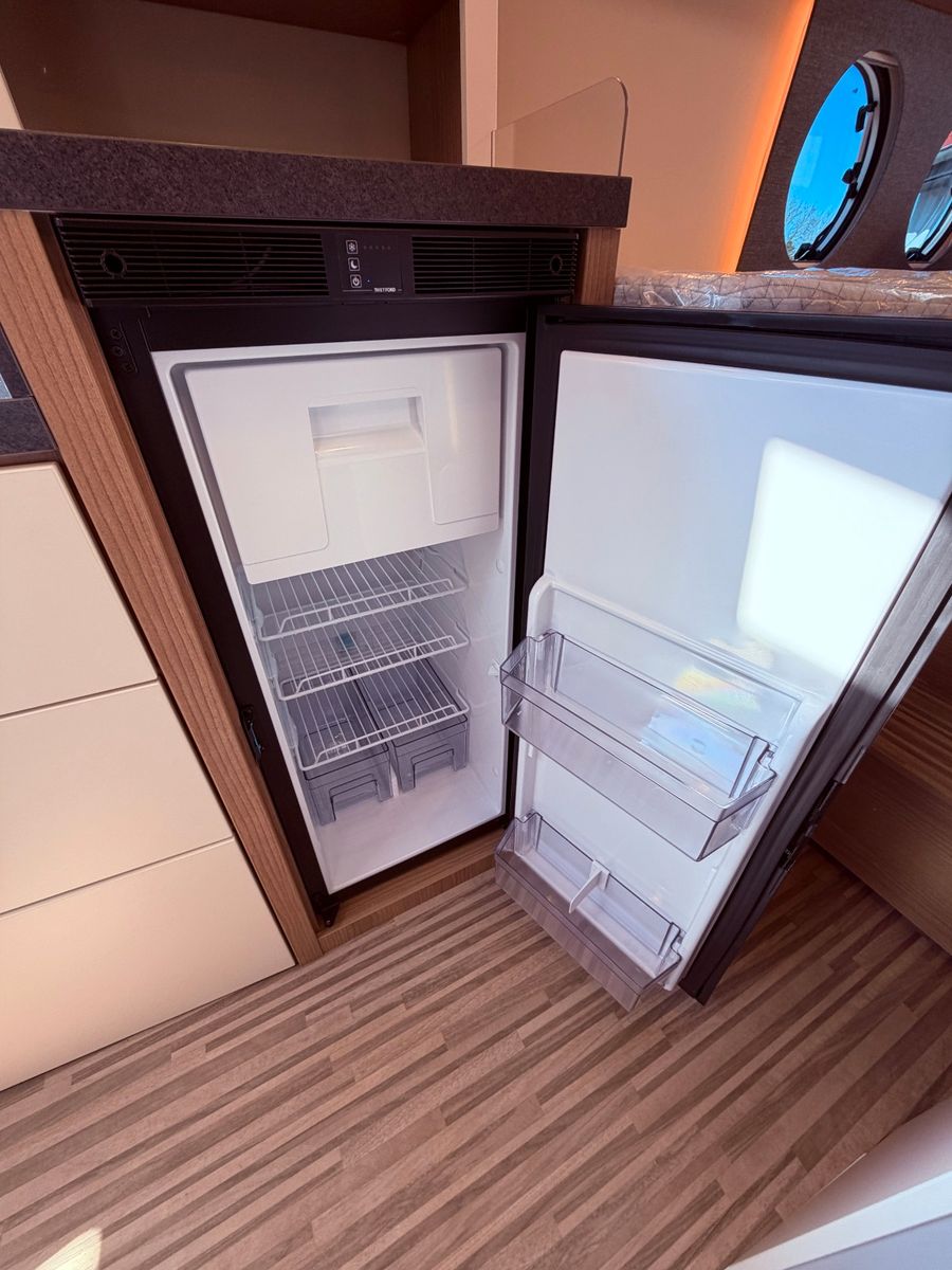 Fahrzeugabbildung Malibu Van Diversity Coupe 640 LE K Lucca MJ26