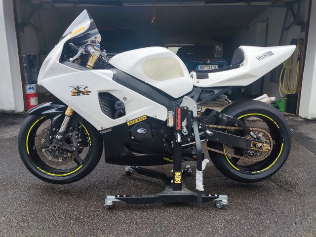 Suzuki GSXR 750 K4