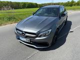Mercedes-Benz AMG C 63 s T*Klappe*TOP*Burmester*SH*Gar.* - Mercedes-Benz C 63 AMG Gebrauchtwagen in Frankfurt