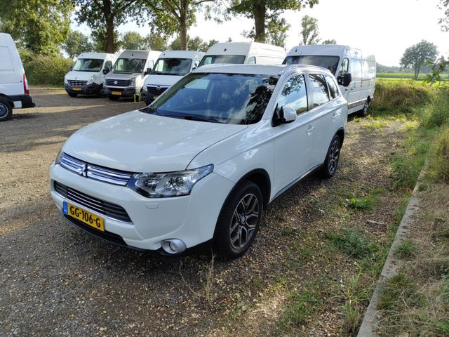 Mitsubishi Outlander 2.0 PHEV Executive motor defect Ecc LM