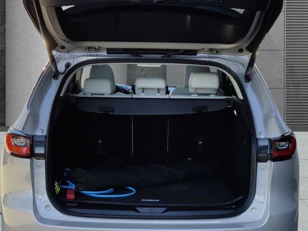 Mazda CX-60 — fotografia 2
