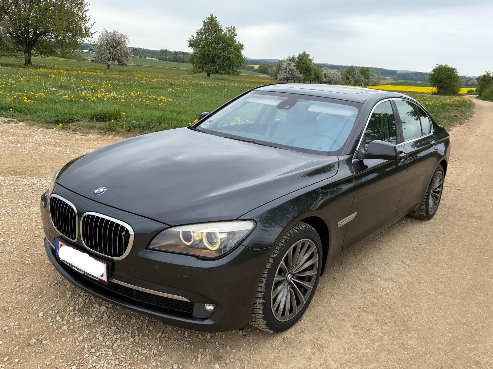 BMW 750i