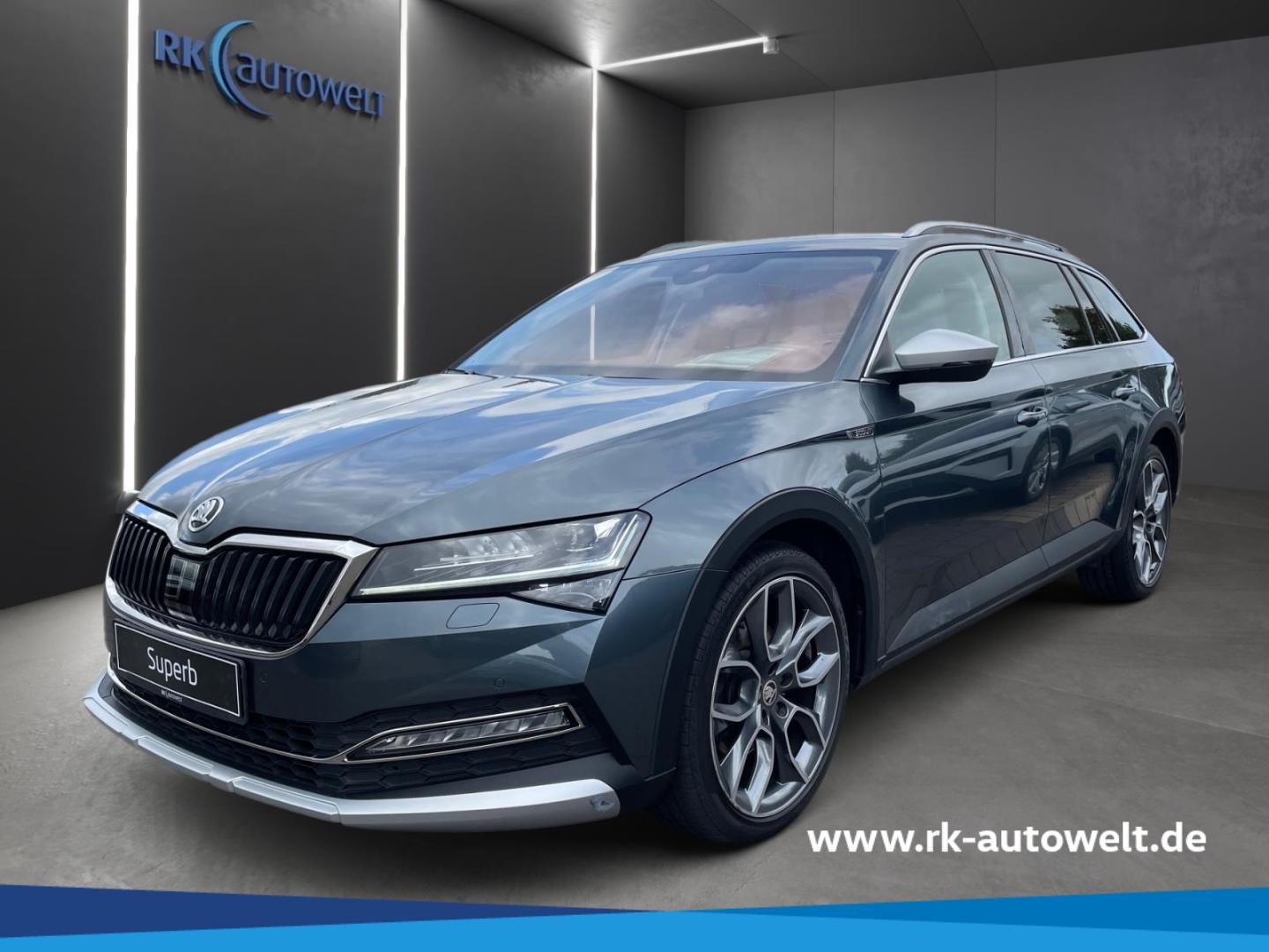 Skoda Superb Combi SCOUT 2.0 TDI DSG 4X4 ACC AHK CANTO