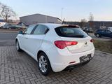 Alfa Romeo Giulietta Turismo TÜV FRISCH/2. HAND/SEHR GEPFL - Alfa Romeo Gebrauchtwagen von 2010