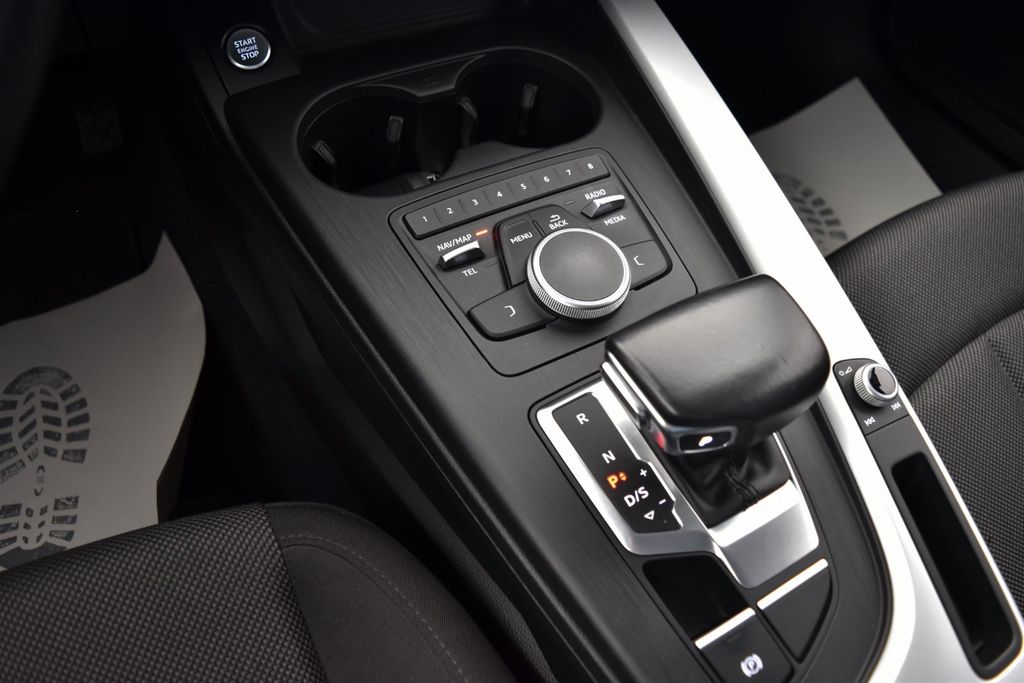 AUDI A4 2.0 TDI Avant~Navi~Bluetooth~Bi-Xenon~AHK AUDI A4 2.0 TDI Avant~Navi~Bluetooth~Bi-Xenon~AHK