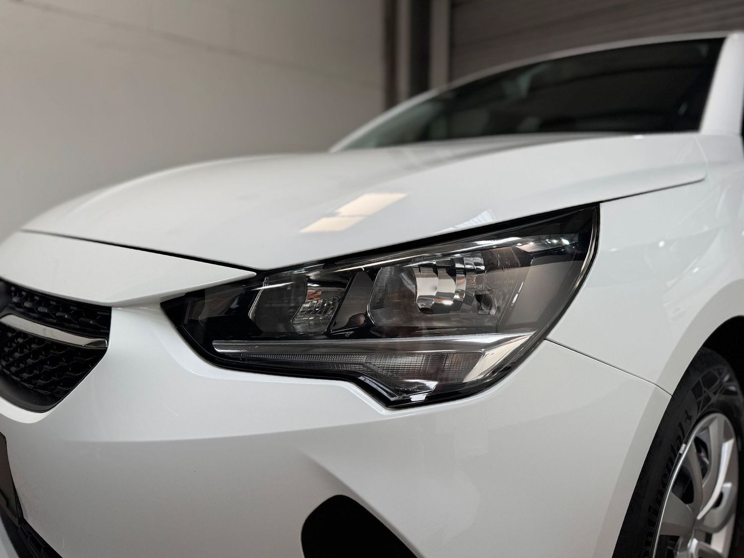 Fahrzeugabbildung Opel Corsa Edition#PDC#Temp#Lekradh.#Spur#SHZ