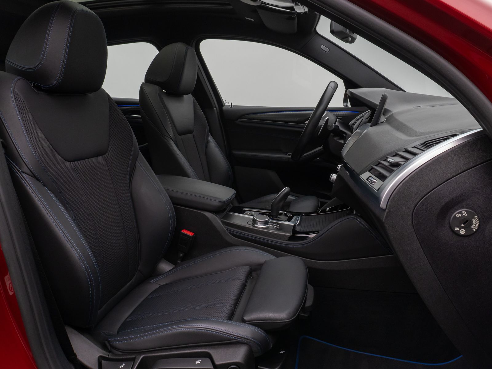 Fahrzeugabbildung BMW X4 xD20d M Sport X Panorama HUD HiFi Komfort 20"