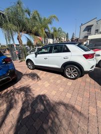 Volkswagen T-Roc - 2