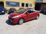 Peugeot 207 CC Cabrio-Coupe Sport -AUTOMATIK _ - Peugeot 207 mit Benzin-Antrieb: Cabrio, Automatik