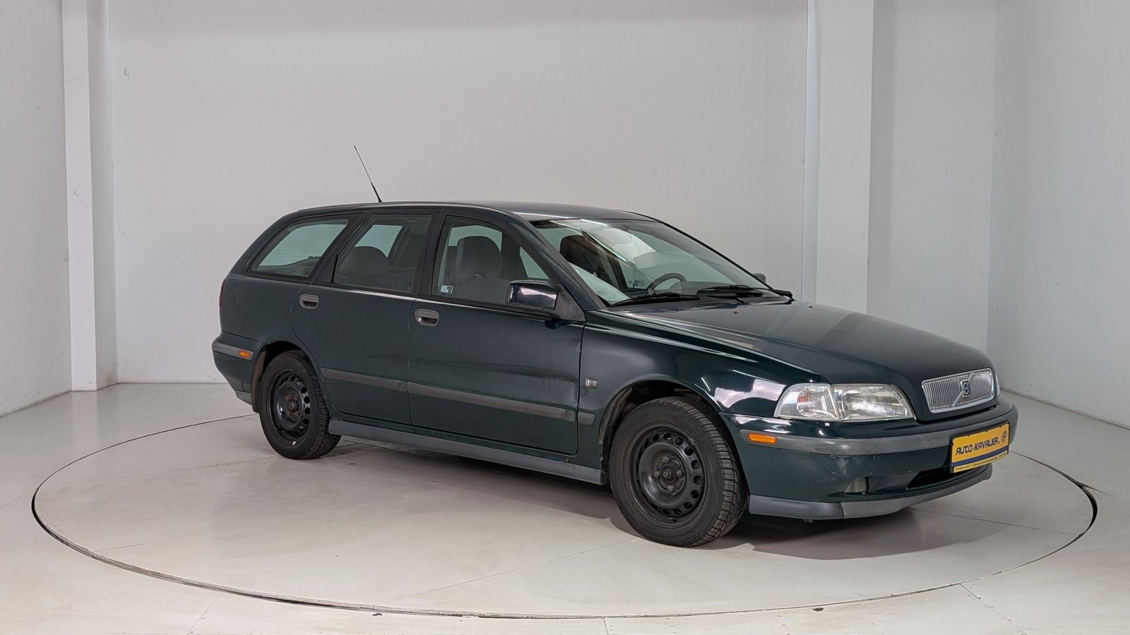 Fahrzeugabbildung Volvo V40 2.0T