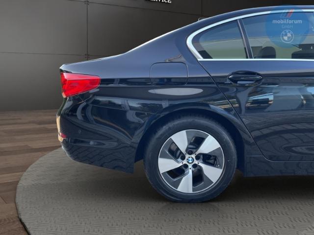 BMW 520 d Lim. StandHZG AHK HUD HiFi ACC Kamera DAB+