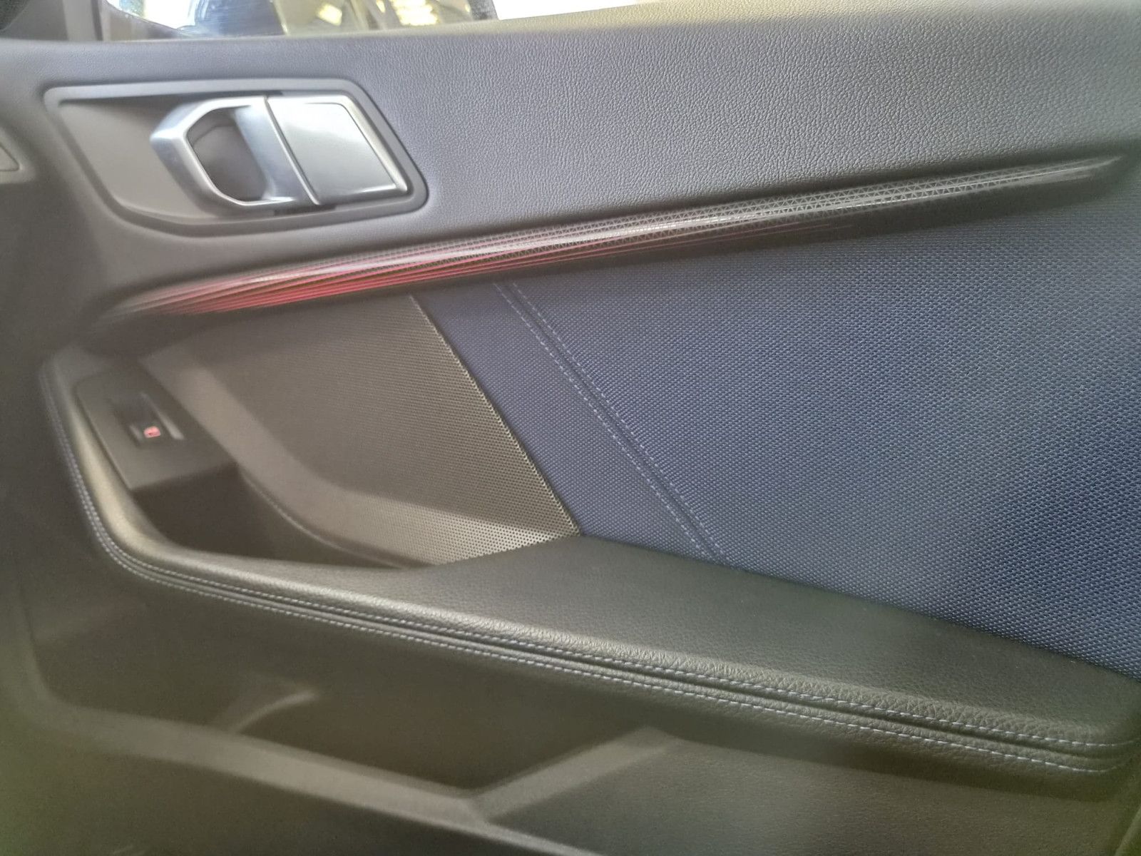 Fahrzeugabbildung BMW M135i xDrive / KAMERA / NAVI / HK Sound
