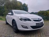 Opel Astra J Sports Tourer  1.7cdti  Gute ... - Opel Astra aus 2010: Sports