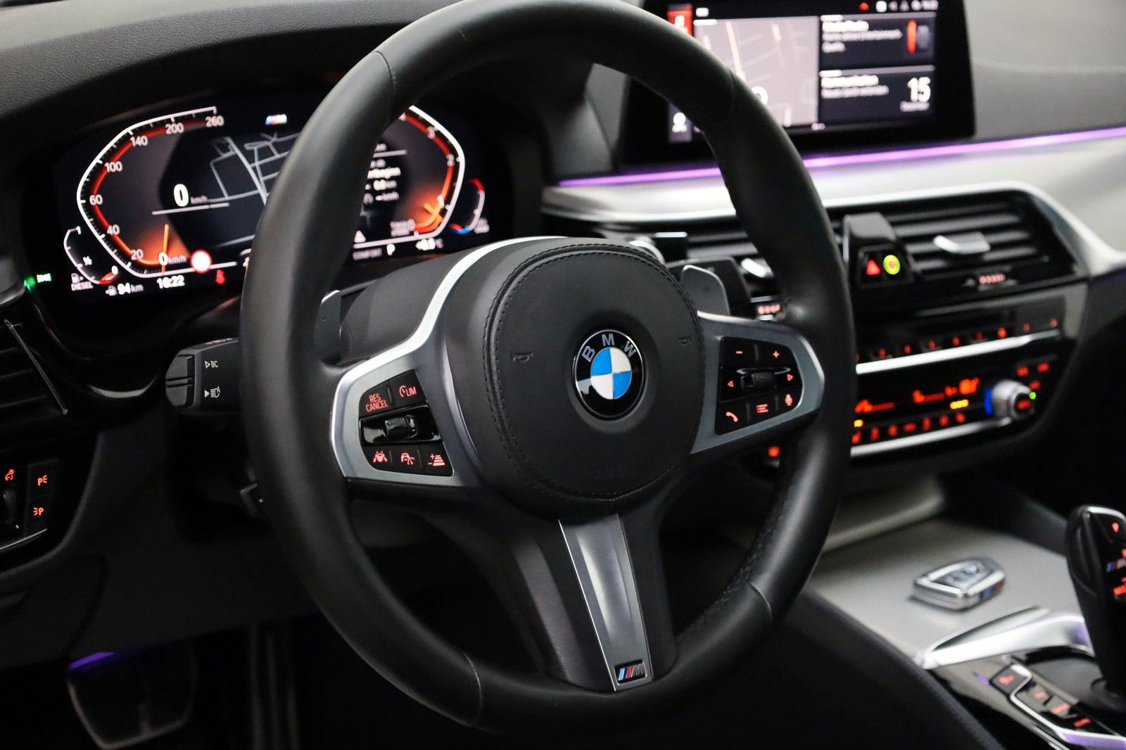 Fahrzeugabbildung BMW 530 d M Sport Lim,Navi,LED,SH,HUD,360°Kamera,ACC