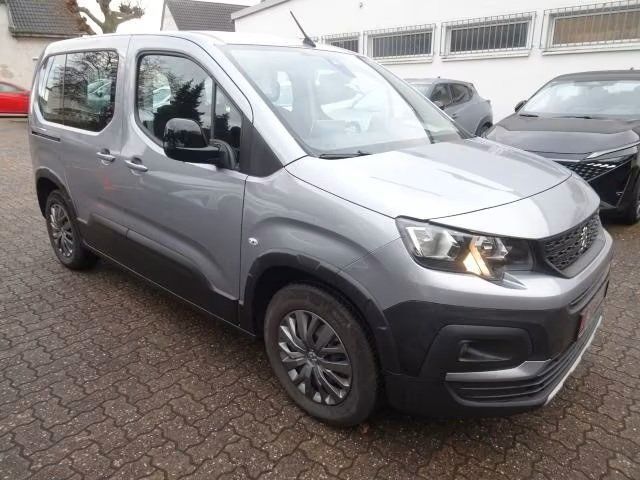 Image of Peugeot e-Rifter