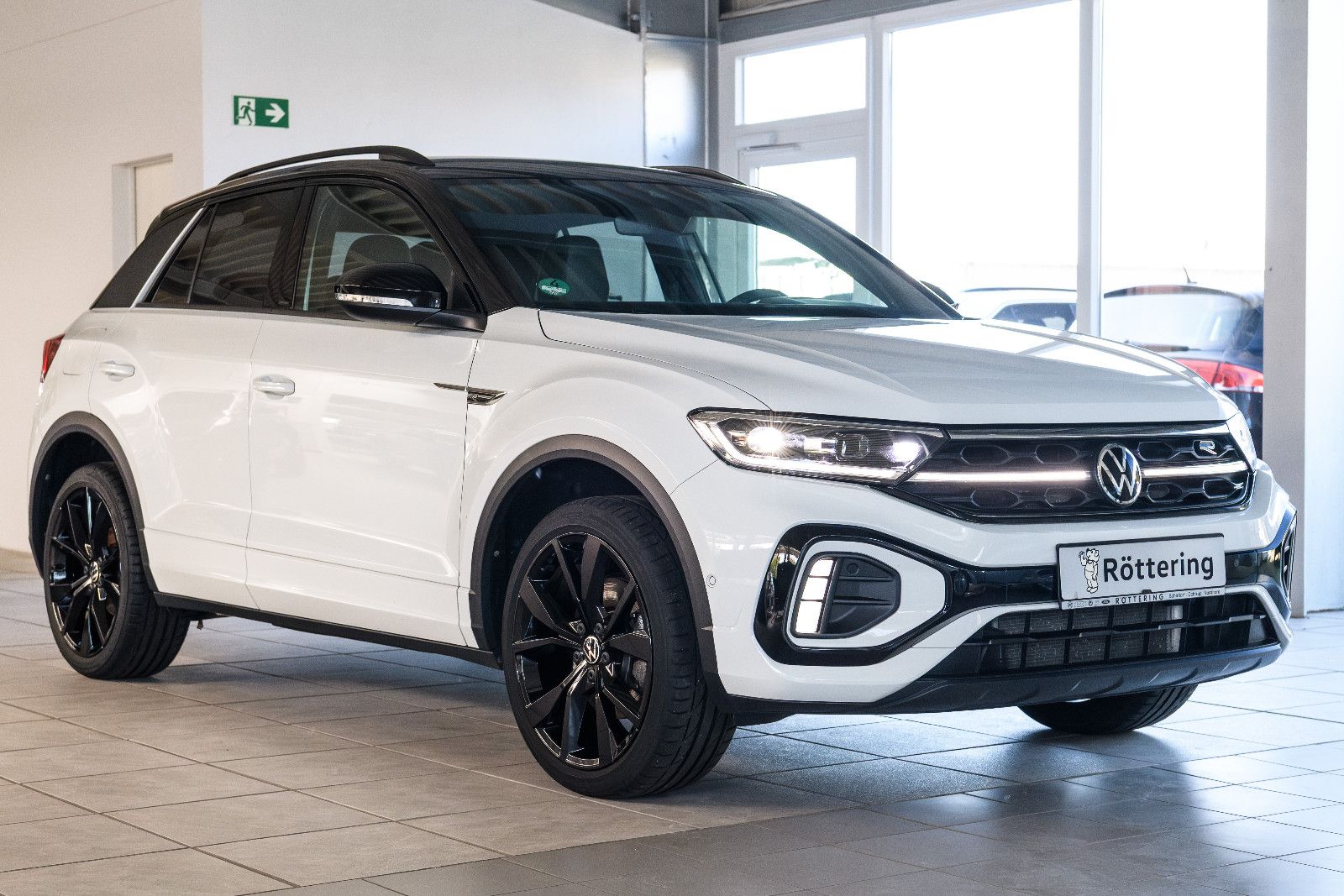 Fahrzeugabbildung Volkswagen T-Roc R-Line ALLRAD+LEDER*AHK*LED*NAVI*RFK*IQ