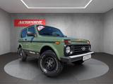 Lada Taiga Lada 4x4 Faltdach, Sitzhzg. Euro 6 Offroad - Lada Taiga mit Benzin-Antrieb: Allradantrieb