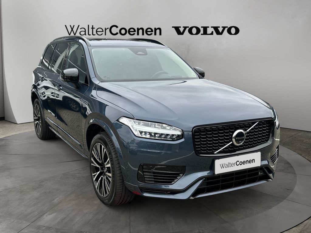 VOLVO XC90 T8 AWD Plug-in Hybrid Ultra Dark 360° AHK s VOLVO XC90 T8 AWD Plug-in Hybrid Ultra Dark 360° AHK s