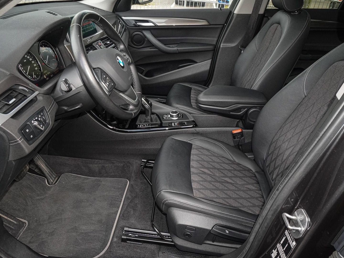 BMW X1 sDrive20i xLine PANO NAVI LED PDC V+H DAB, миниатюра 14