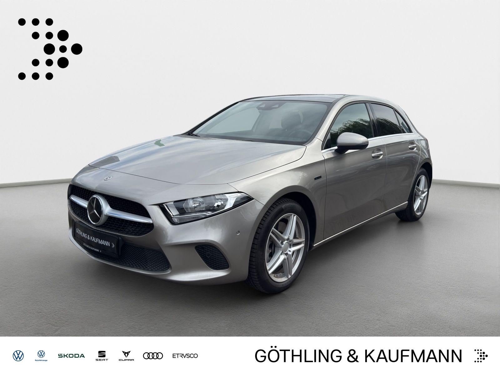 Mercedes-Benz A 250 e*NAVI*AHK*KAM*PANO*17ZOLL*SHZ*DISTRONIC*