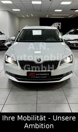 Skoda Superb Combi Style 2.0 TDI*Memory*Xenon*Navi*PDC - Skoda Superb aus 2016 mit Diesel-Antrieb: Kombi, 2.0