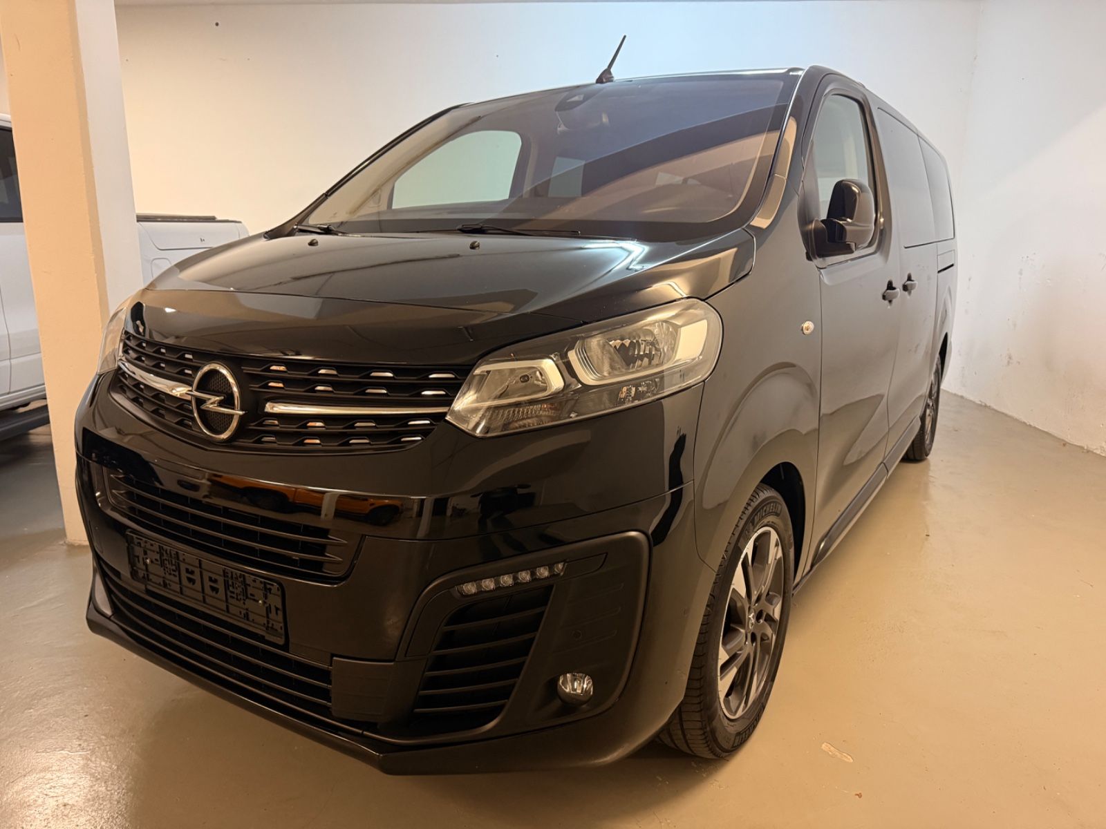 Opel ZafiraLife Selection L Klima Kmaera SHZ AHK ACC