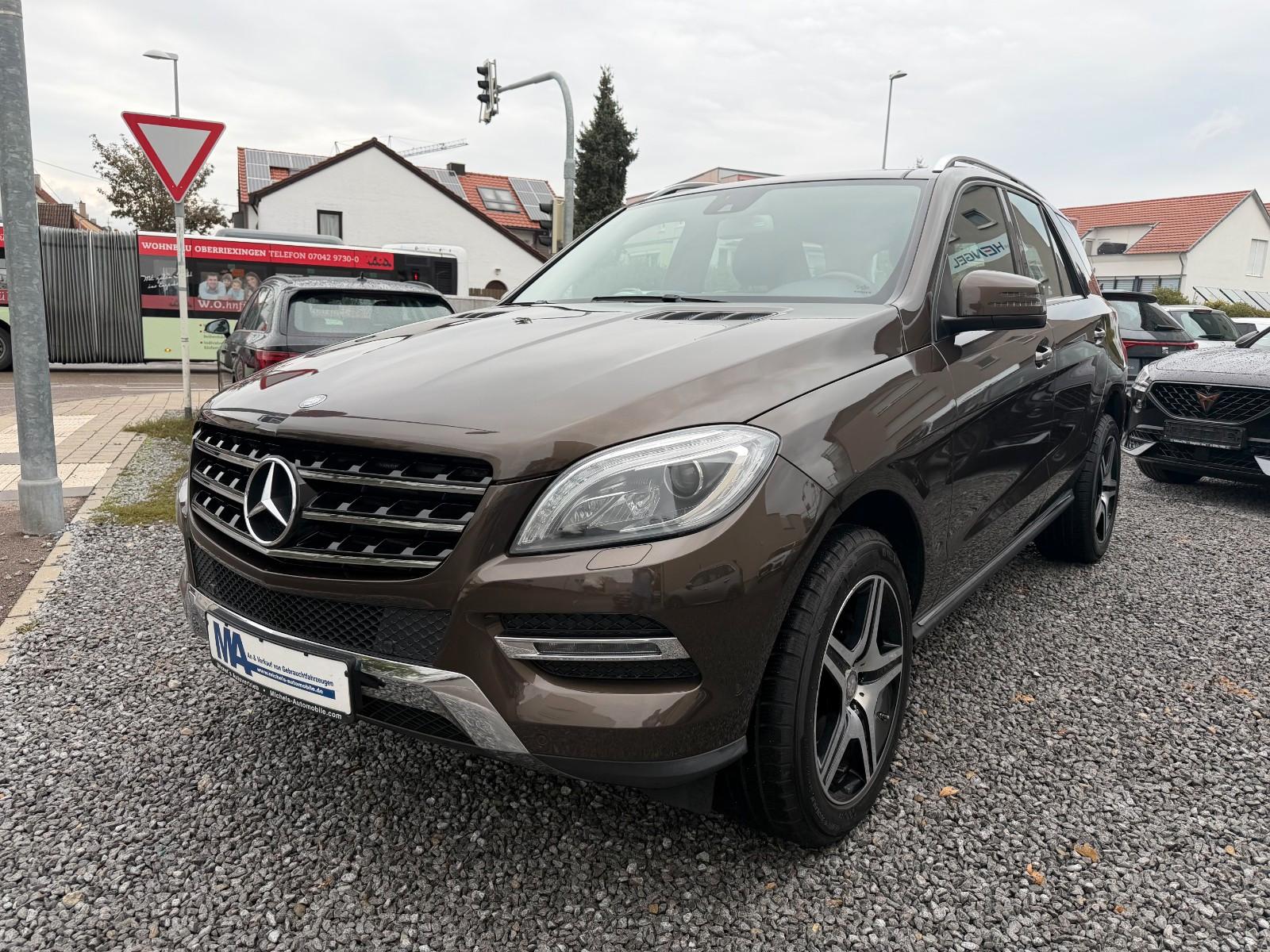 Mercedes-Benz ML 350CDI BlueT 4M ILS Pano AHK Navi Sitzh.1.HD