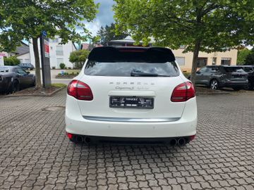 Porsche Cayenne - 6