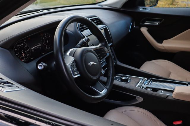 Fahrzeugabbildung Jaguar F-Pace 30 D Prestige 4WD iInz/Tausch mögl