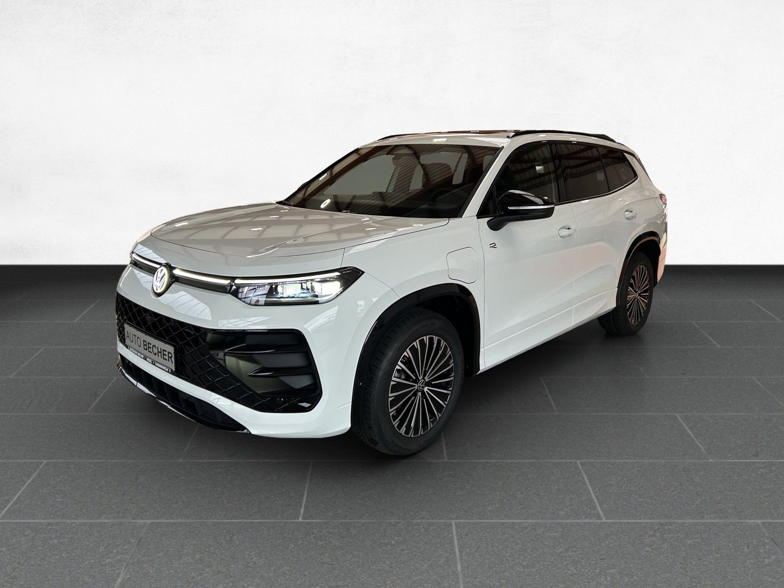 Volkswagen Tayron R-Line 1.5 eHybrid DSG AHK Matrix Pano foto 2