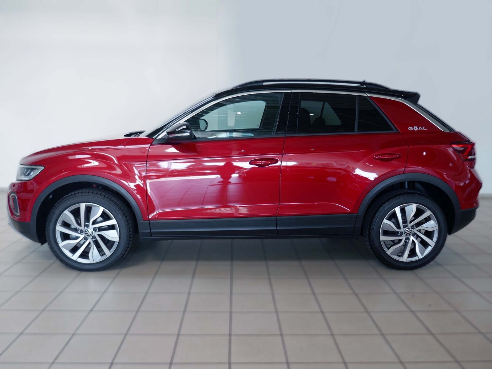 Fahrzeugabbildung Volkswagen T-Roc GOAL 1.5 TSI DSG | LED AHK RFK ACC