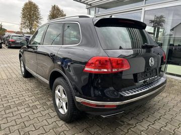 Volkswagen Touareg - 7