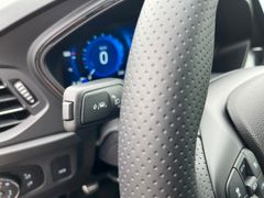 FORD Focus Turnier 1.0 ST-Line X*LED*Navi*DAB*Leder