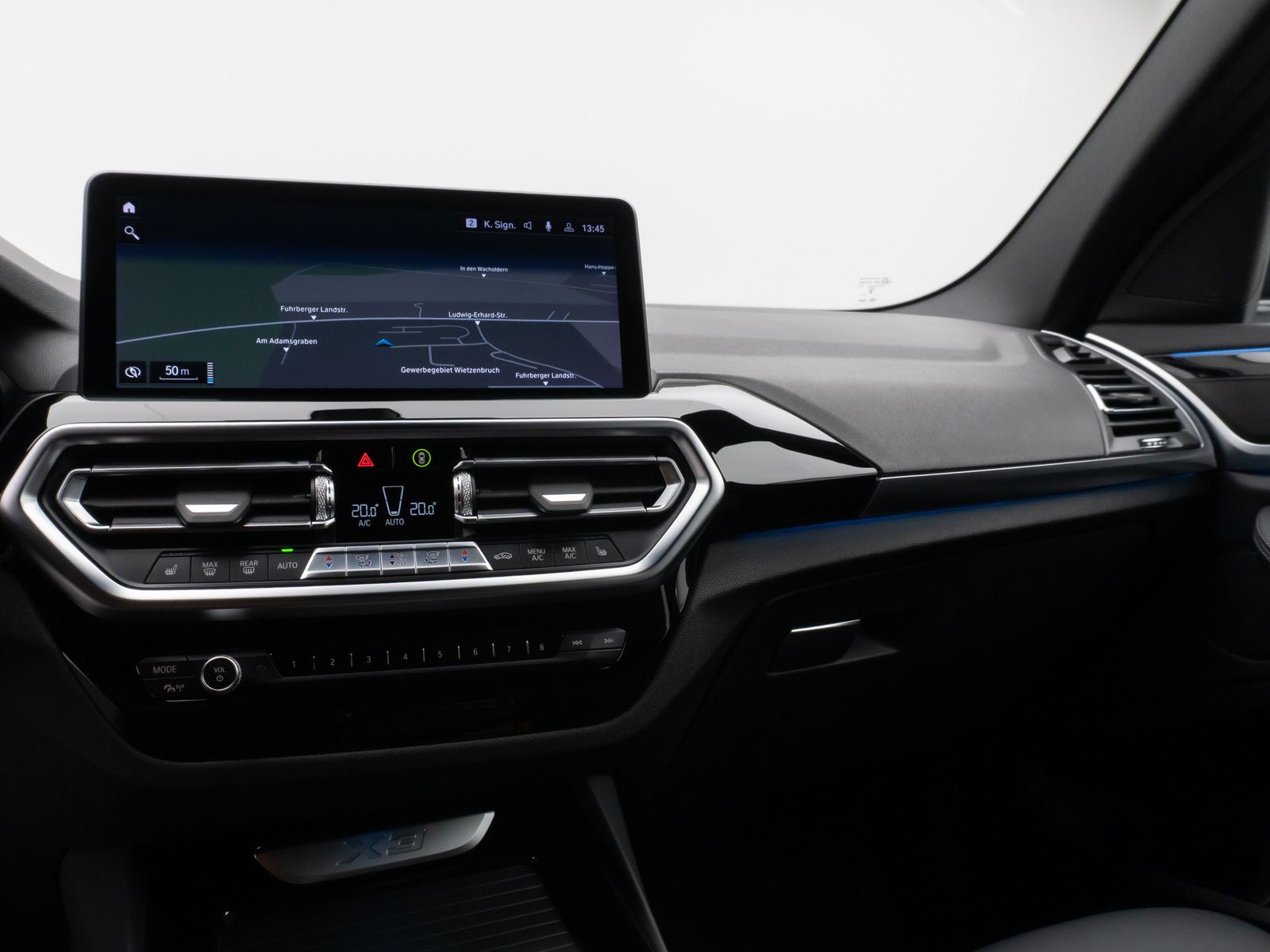 Fahrzeugabbildung BMW X3 xD30e Kamera HUD DAB HiFi Komfort Sport AHK