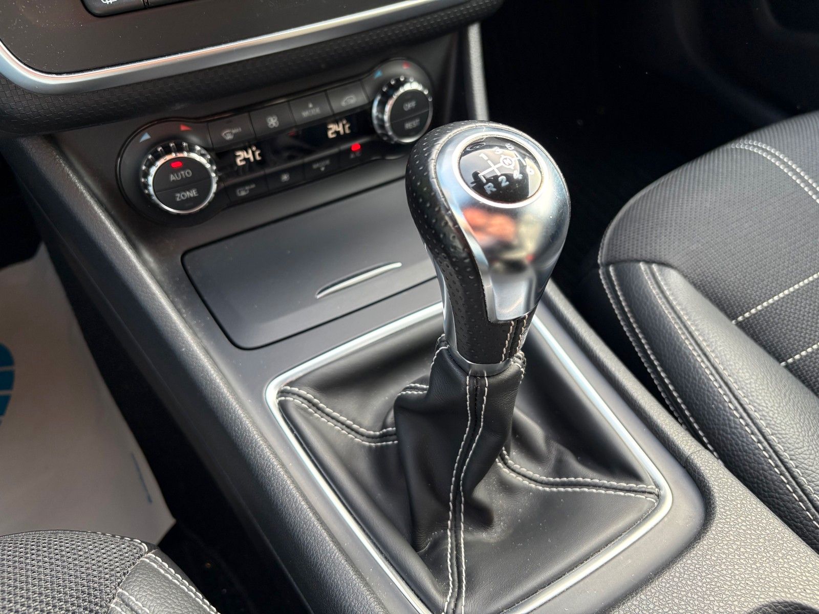 Fahrzeugabbildung Mercedes-Benz A 200 BE Xenon Leder PDC SPORTSITZE 2.HAND SHZ