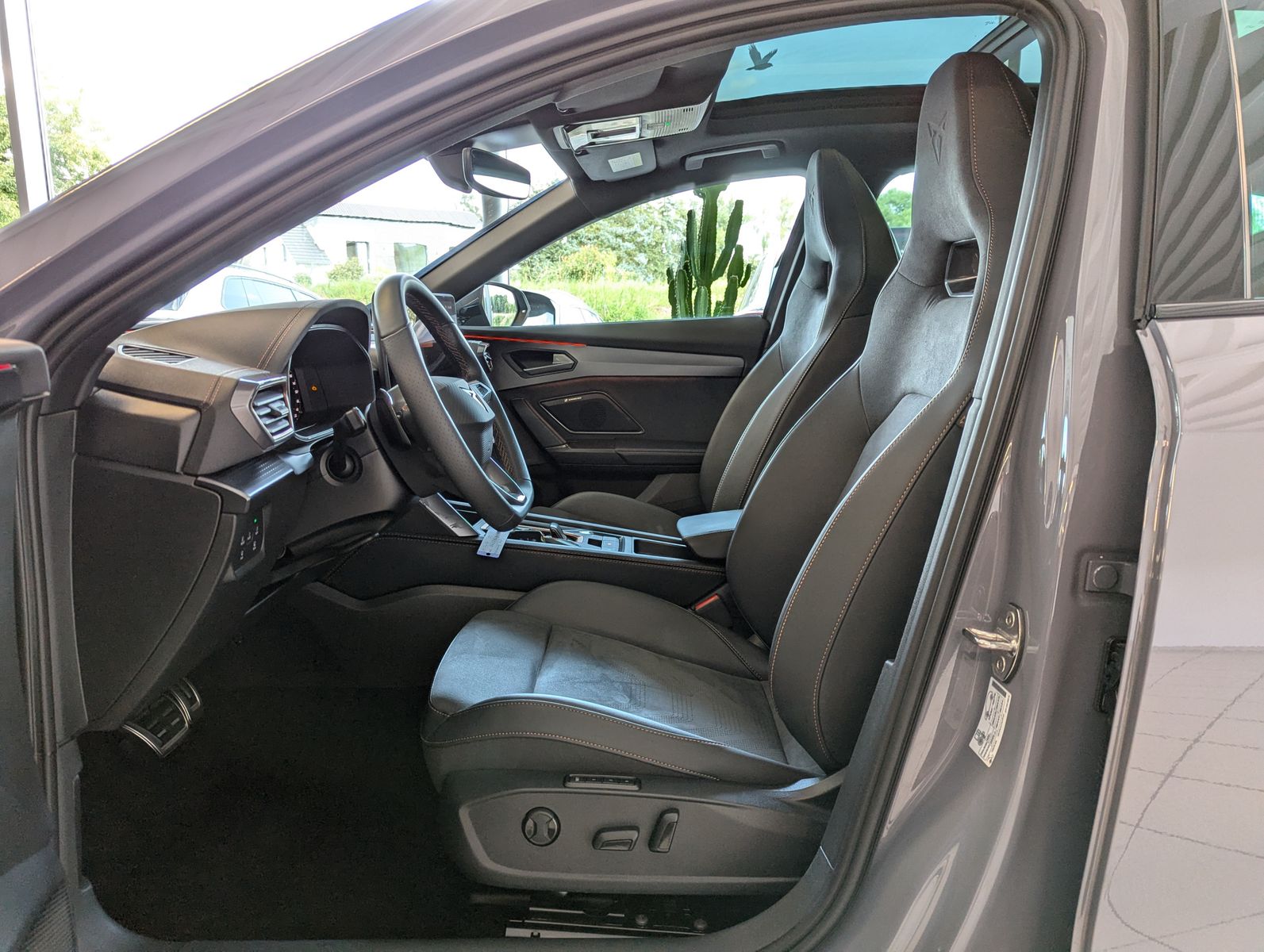 CUPRA Formentor 1.5 eTSI Pano Sennh. DCC Kamera Matrix - Image 12