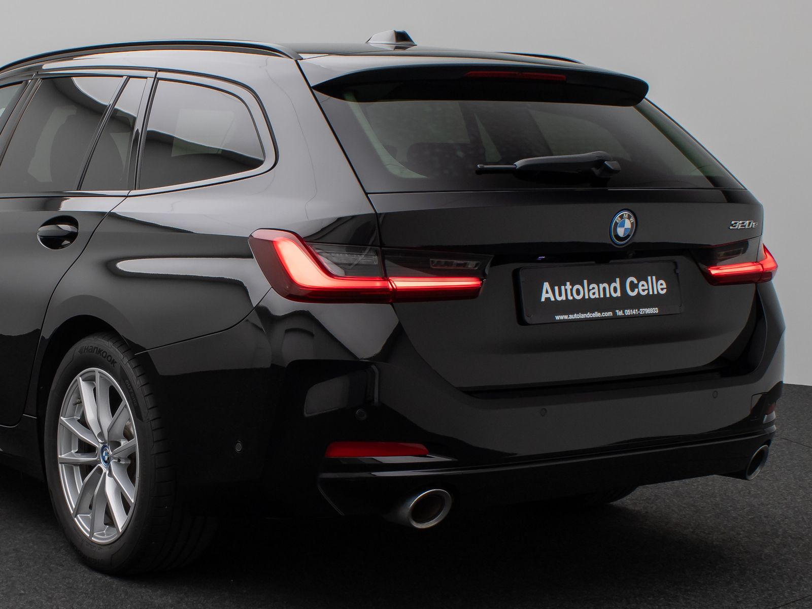 Fahrzeugabbildung BMW 320e Panoram Kamera HUD DAB HiFi Geschwindigkeit