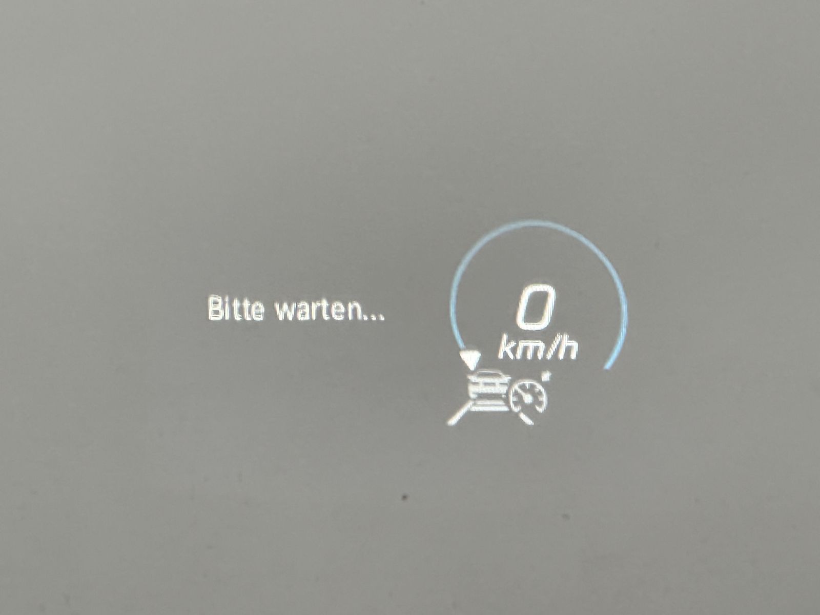 Fahrzeugabbildung Mercedes-Benz E 300de 4Matic AMG-Line NAV+LED+PANO+AHK+HEAD-UP