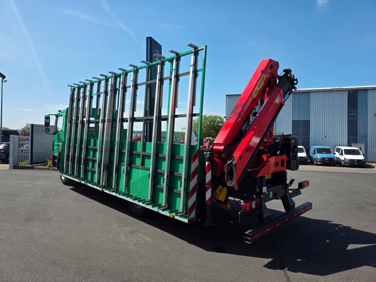 Fahrzeugabbildung Mercedes-Benz Atego 1324 L Glasreff Palfinger PK 12.501 Funk