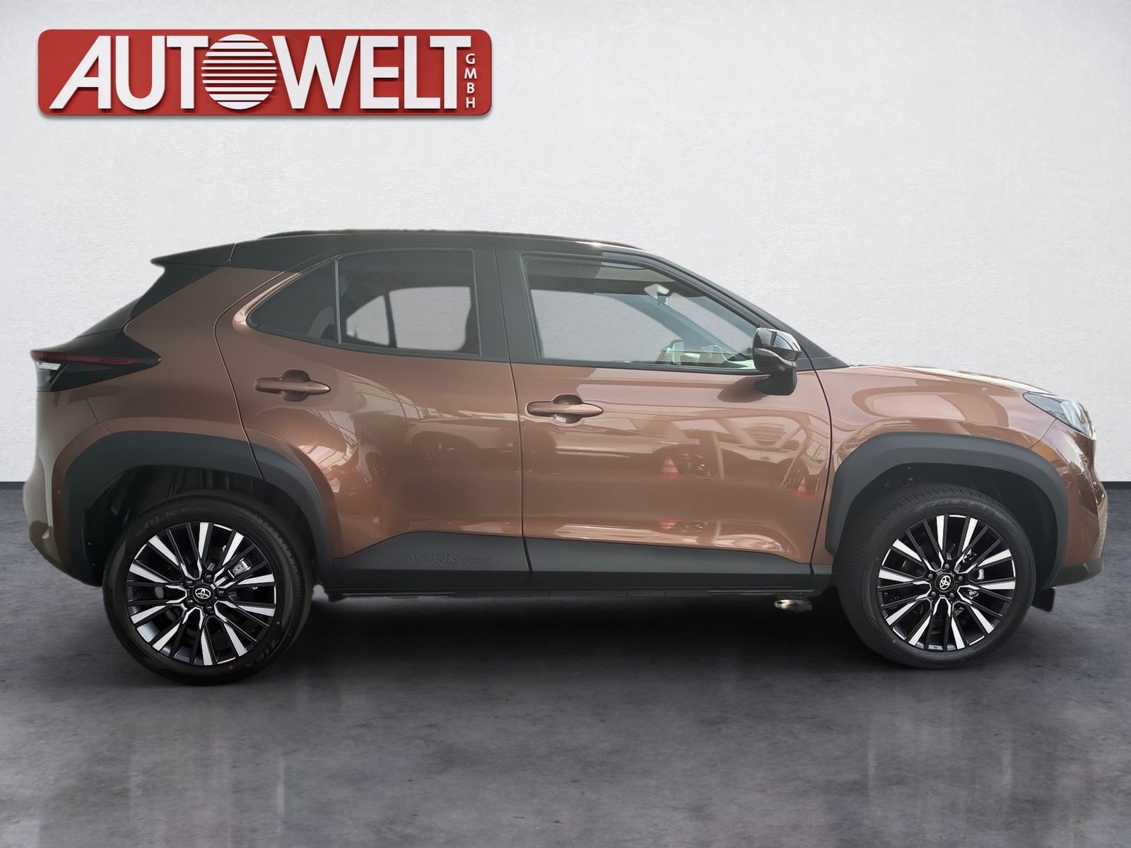 Fahrzeugabbildung Toyota Yaris Cross Lounge 1.5-l-Hybrid 360,HUD,Kamera