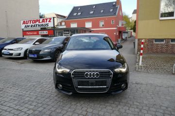Fahrzeugabbildung Audi A1 Sportback attraction Bi-Xenon, Zahnriemen neu