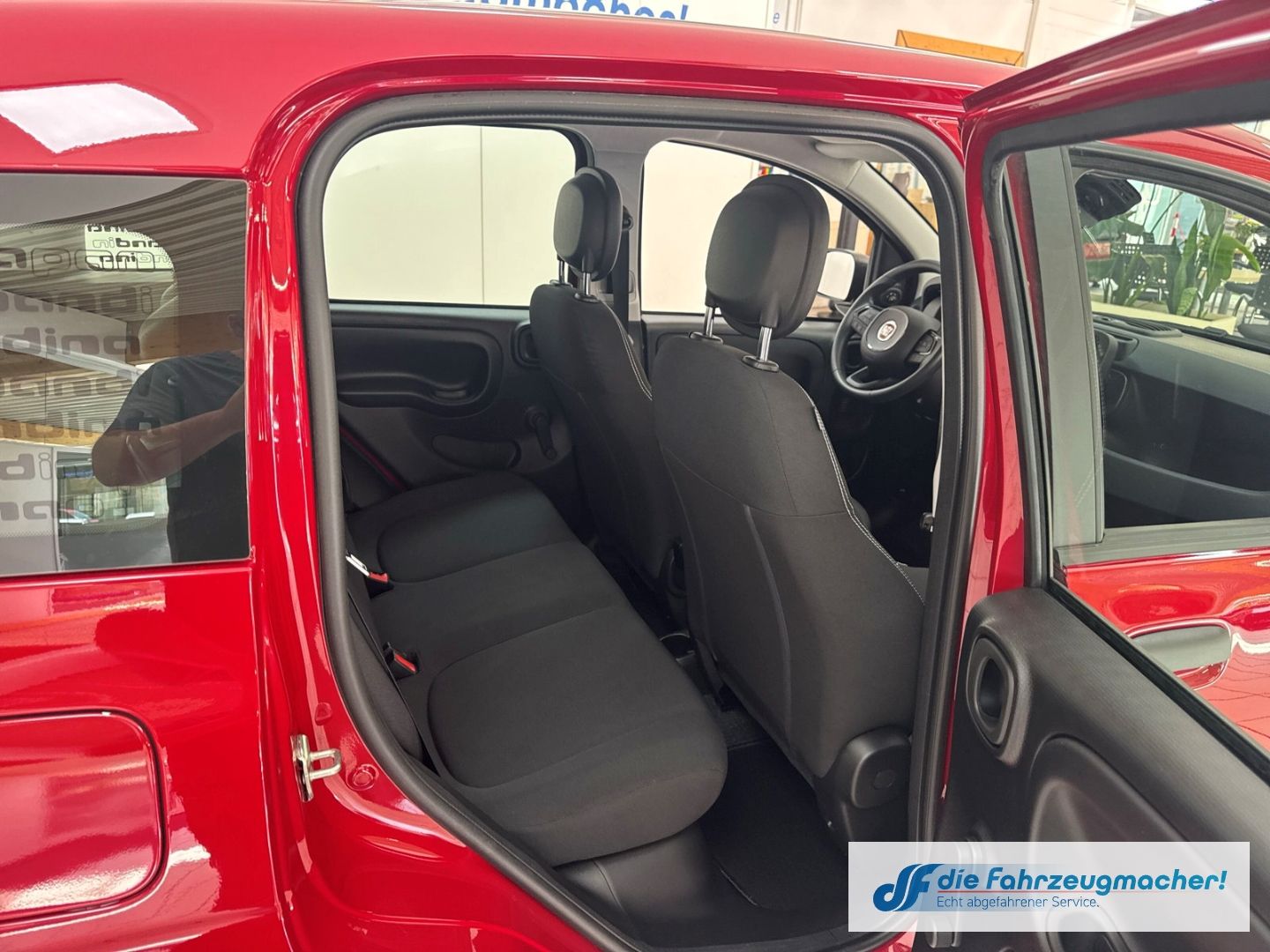 Fahrzeugabbildung Fiat Pandina Hybrid Icon Tempomat Digitales Cockpit D